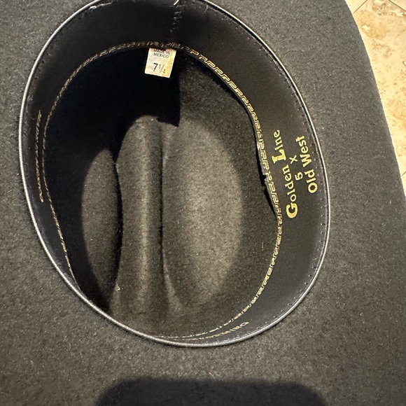 Cowboy hat - Picture 3 of 5